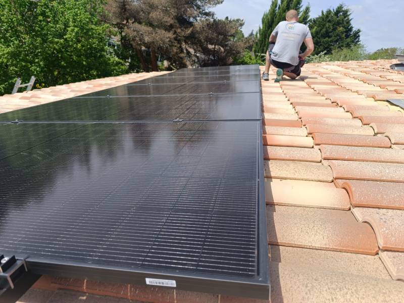 Pose de panneaux photovoltaïques à Cestas en Gironde 