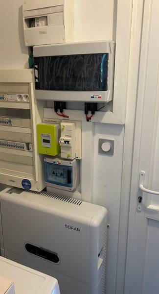 Pose de panneaux solaires 6kWc avec batterie de stockage à Cabanac-et-Villagrains en Gironde